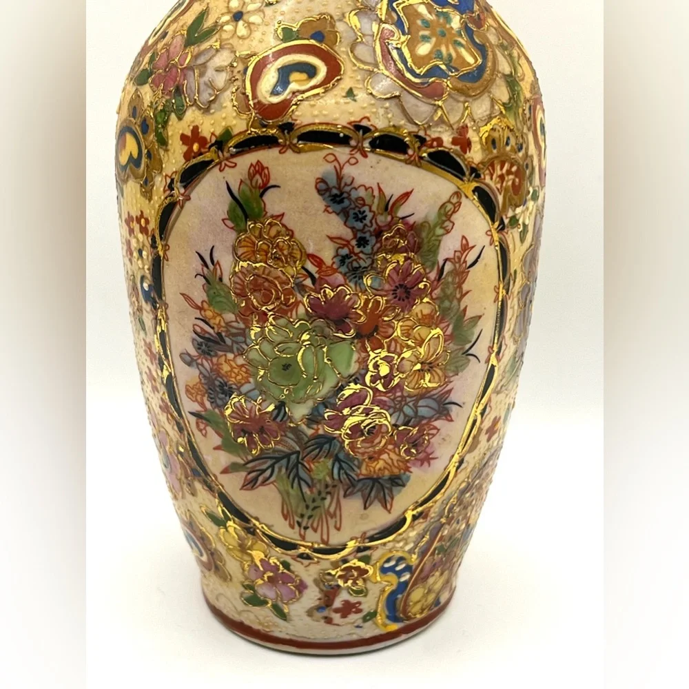 Asian Japanese Satsuma Style Ceramic Pottery Flower Vase Gold Enamel Floral 8 in
